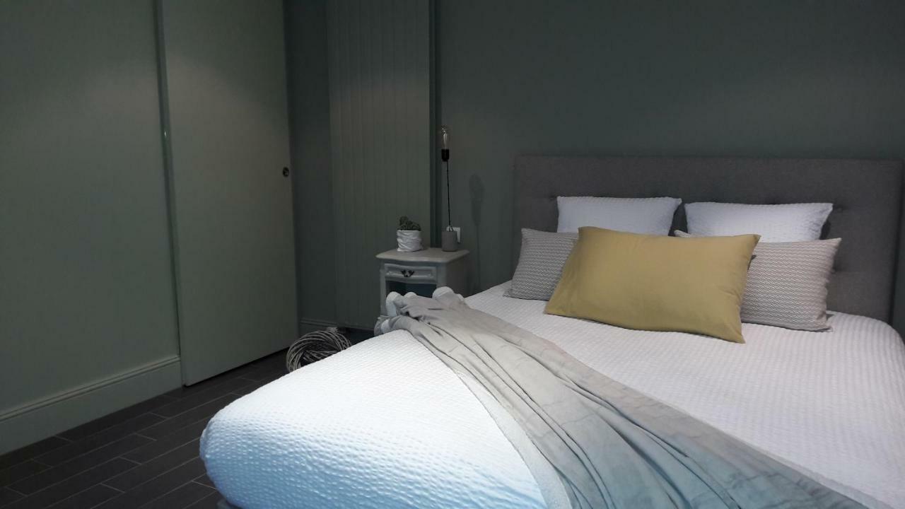 Chambre D'Hotes Les Rives De La Tronne Мер Экстерьер фото
